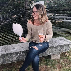 Meet your Posher, Cait